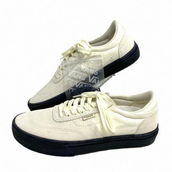 💖MEGA SALE💖VANS Gilbert Crocket Low Top White Women’s VN0A5JIF86H Suede - Picture 1 of 11